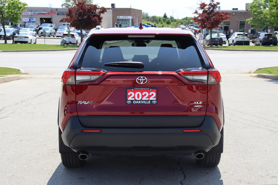 2022 Toyota RAV4 XLE AWD Lease Trade-in | Clean Carfax-2