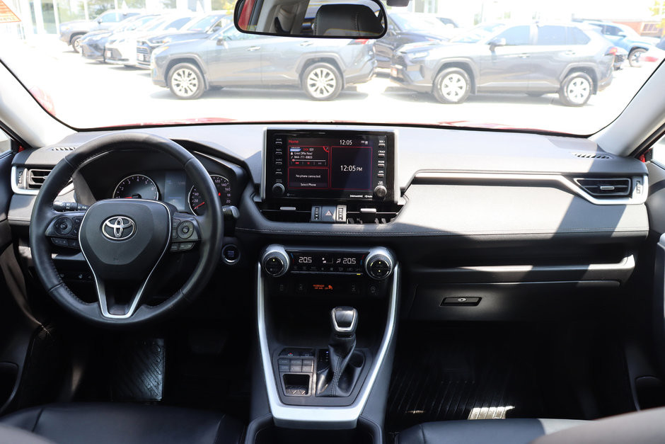 2022 Toyota RAV4 XLE AWD Lease Trade-in | Clean Carfax-8