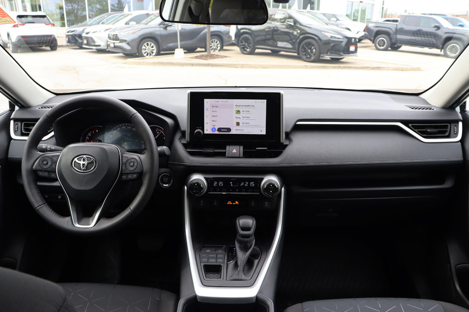 2025 Toyota RAV4 XLE AWD Lease Trade-in | Power Liftgate-8