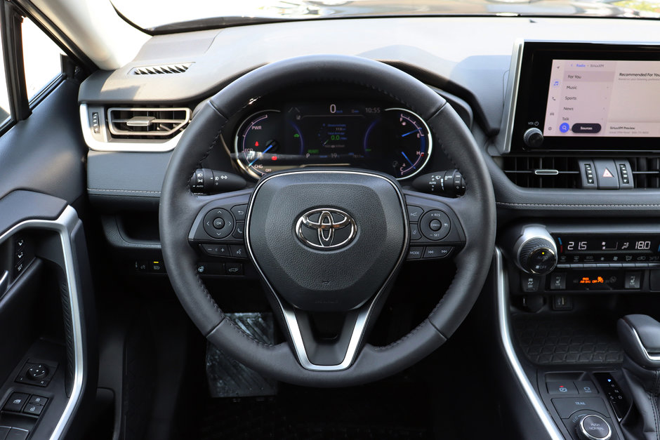 2025 Toyota RAV4 Hybrid Electric XLE AWD Lease Trade-in-9