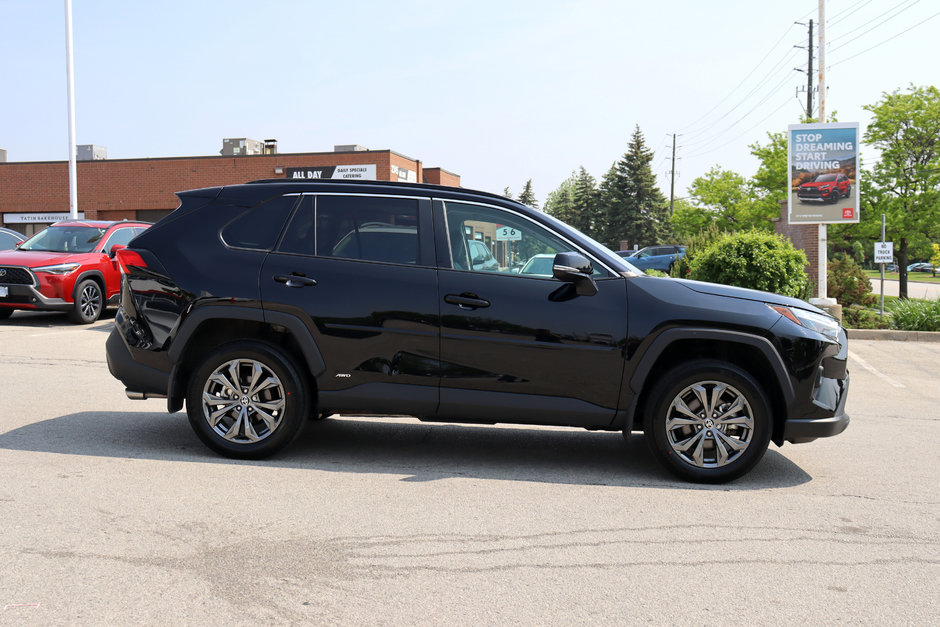 2025 Toyota RAV4 Hybrid Electric XLE AWD Lease Trade-in-3
