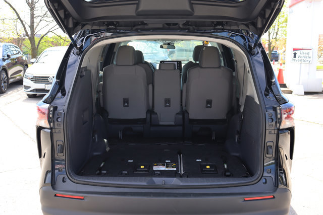 2024 Toyota Sienna Hybrid Electric LE AWD 8-Pass-17