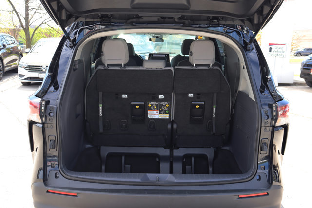 2024 Toyota Sienna Hybrid Electric LE AWD 8-Pass-16