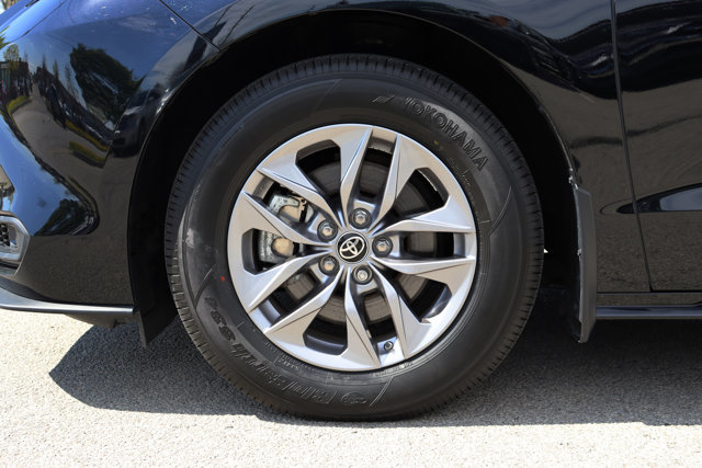 2024 Toyota Sienna Hybrid Electric LE AWD 8-Pass-5