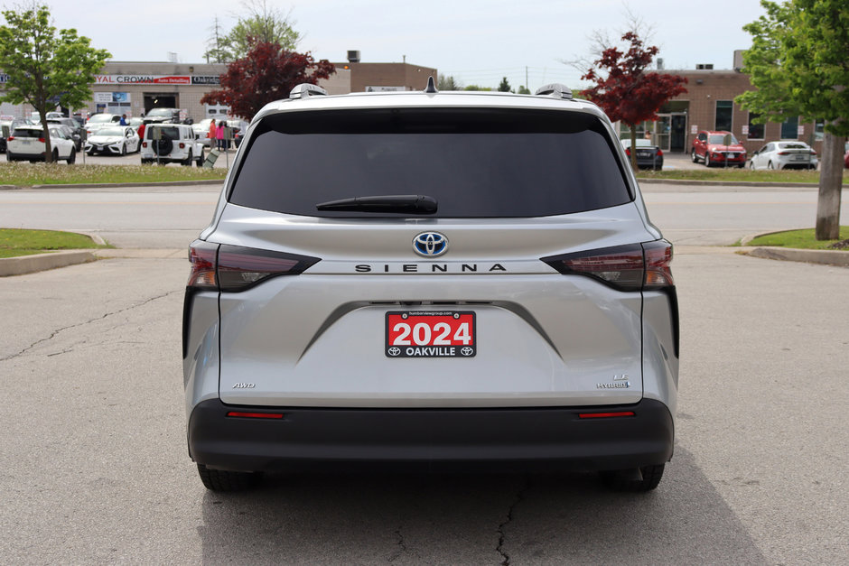 2024 Toyota Sienna LE AWD 8-Pass | Brakes Serviced-2