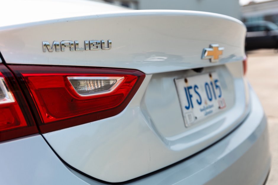 2017 Chevrolet Malibu LT-10