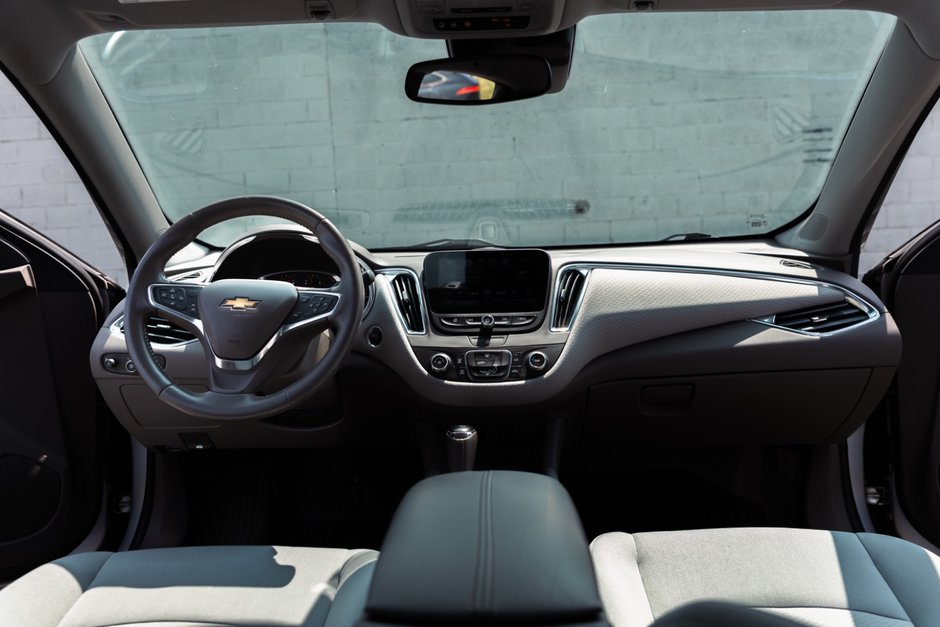 2017 Chevrolet Malibu LT-13