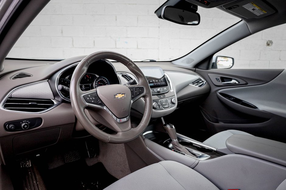 2017 Chevrolet Malibu LT-9