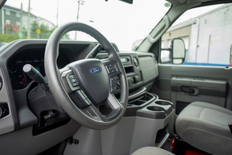 2025 Ford E-Series Cutaway BASE-5