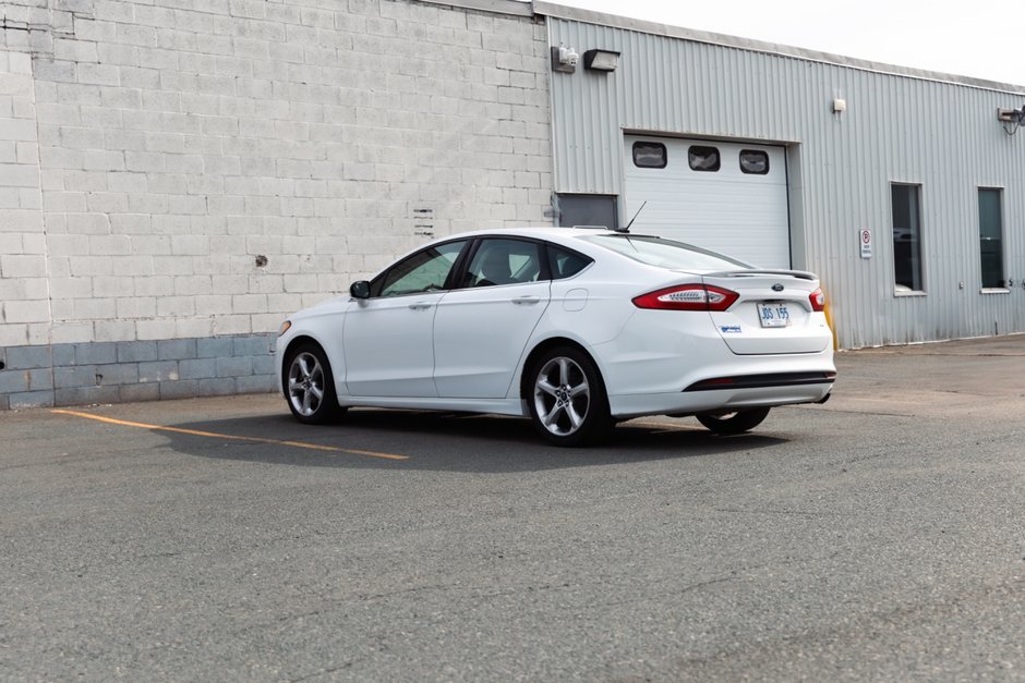 2016 Ford Fusion SE FWD-9