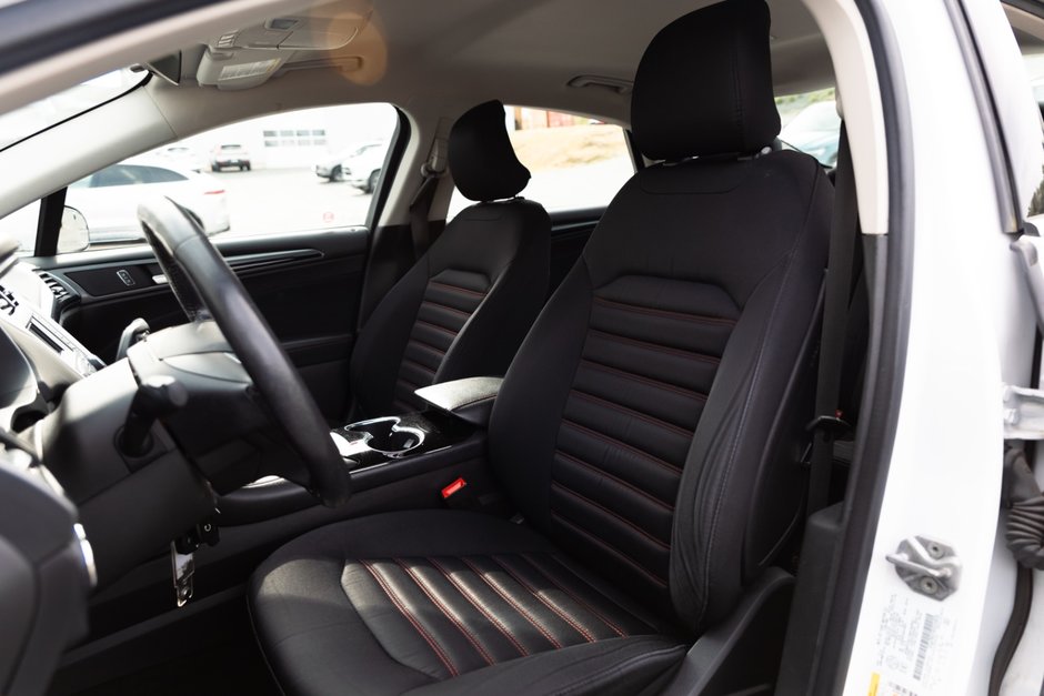2016 Ford Fusion SE FWD-11