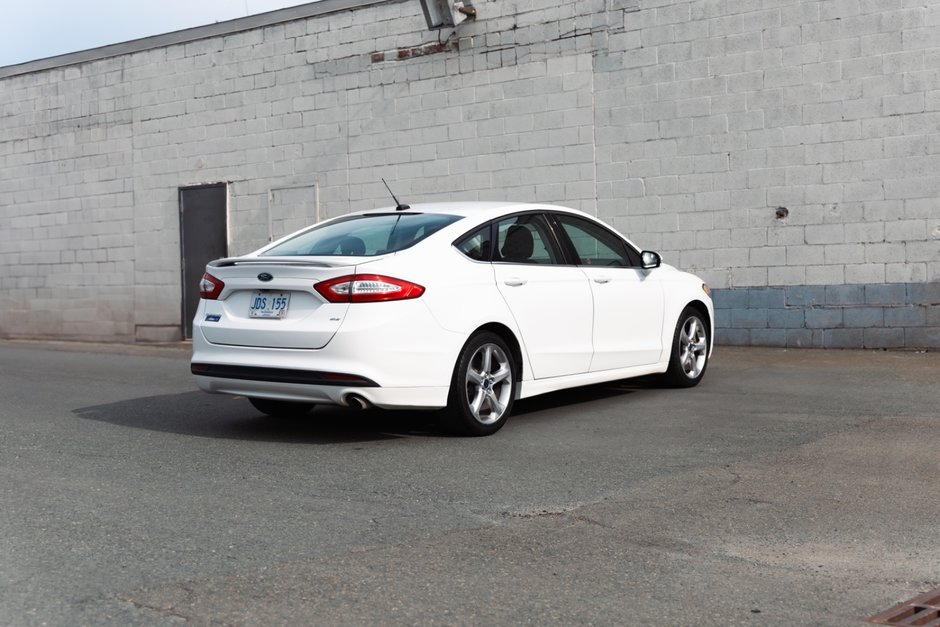 2016 Ford Fusion SE FWD-6