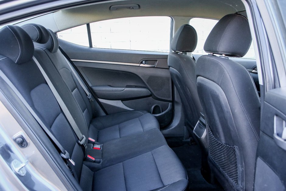 2018 Hyundai Elantra LE-17