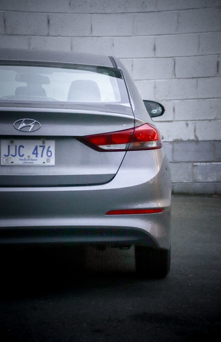 2018 Hyundai Elantra LE-9