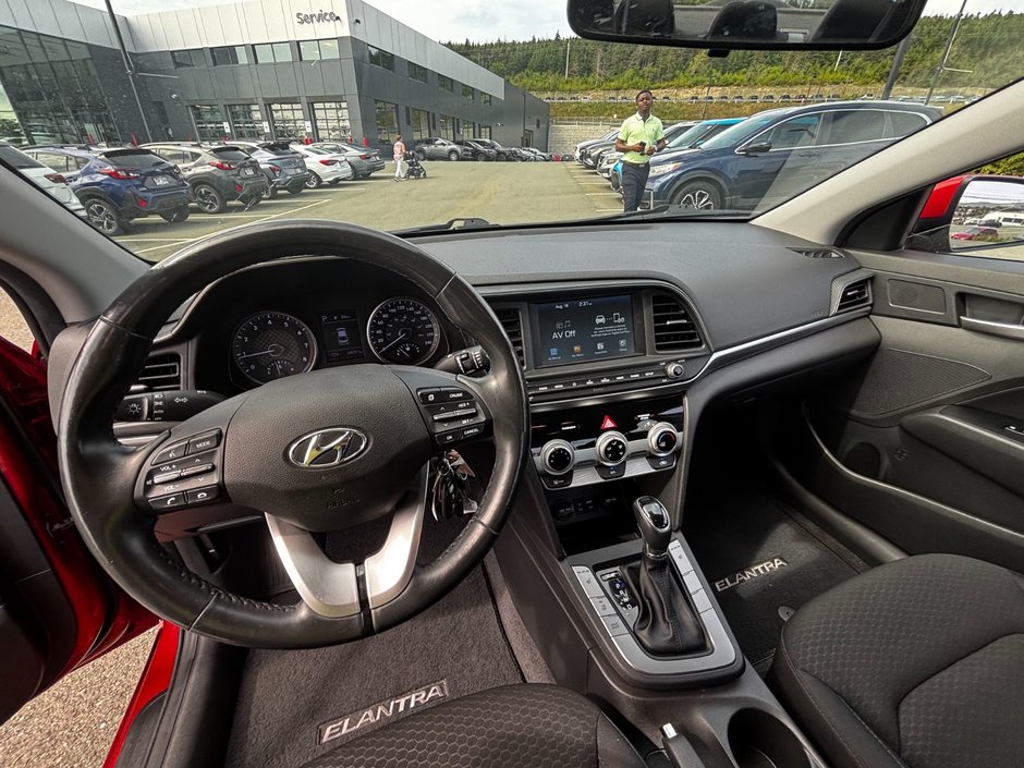 2020 Hyundai Elantra Preferred-8
