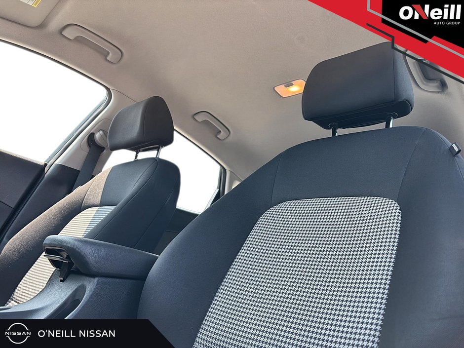 2021 Hyundai Kona 2.0L AWD Essential-8