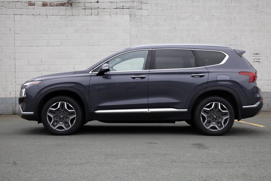 2022 Hyundai Santa Fe Plug-In Hybrid Luxury-0