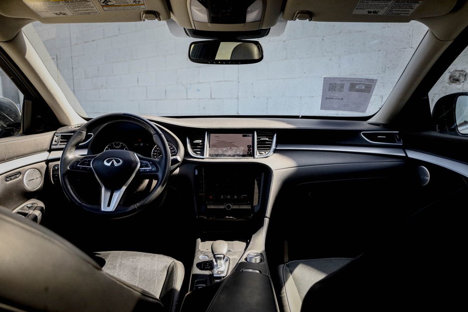 2021 Infiniti QX50 Essential-16