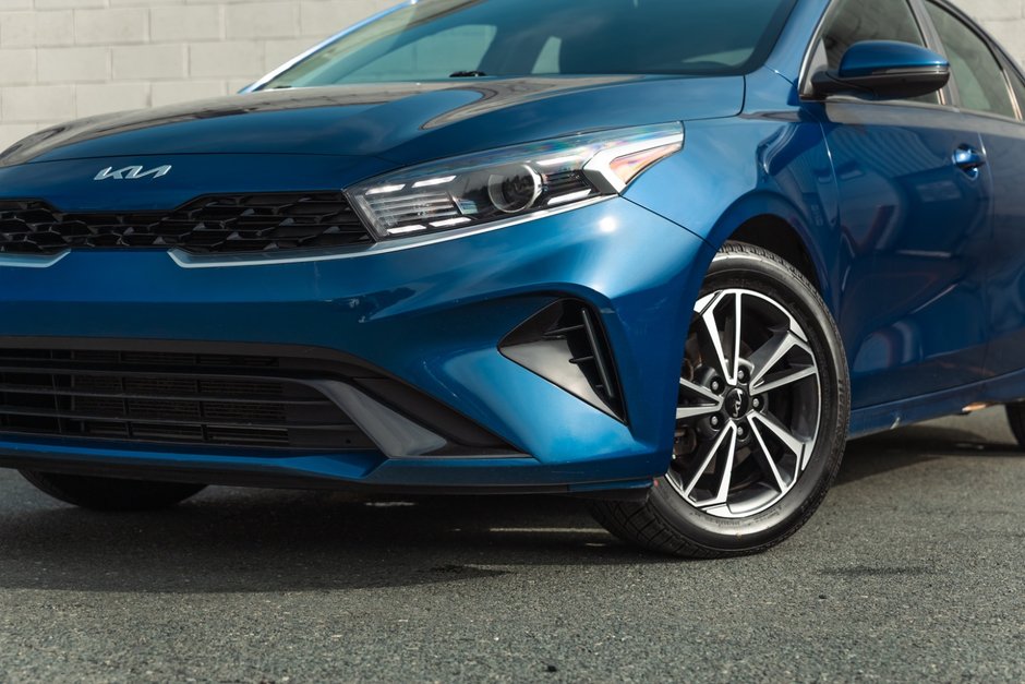 2022 Kia Forte (5) EX IVT-3