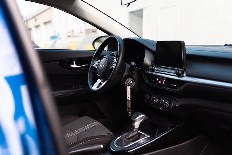 2022 Kia Forte (5) EX IVT-20