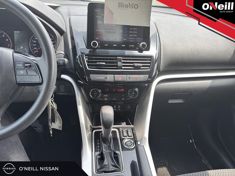 2022 Mitsubishi ECLIPSE CROSS ES S-AWC-14