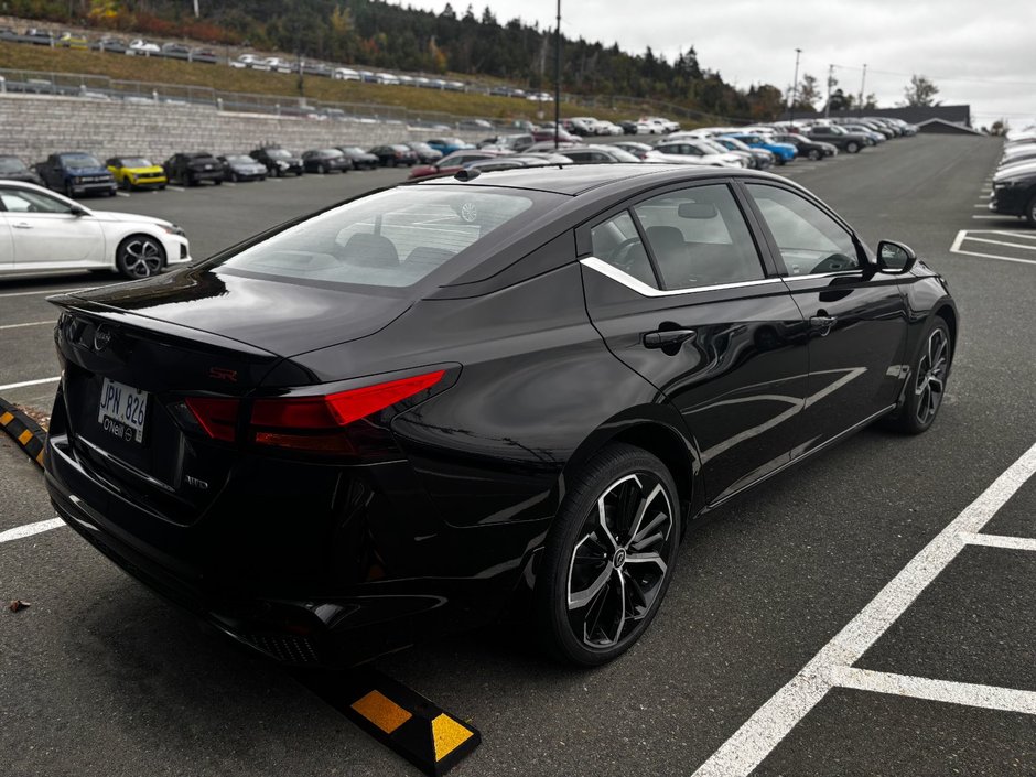 2023 Nissan Altima SR-4