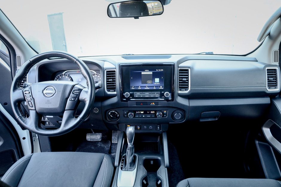 2023 Nissan Frontier SV-15