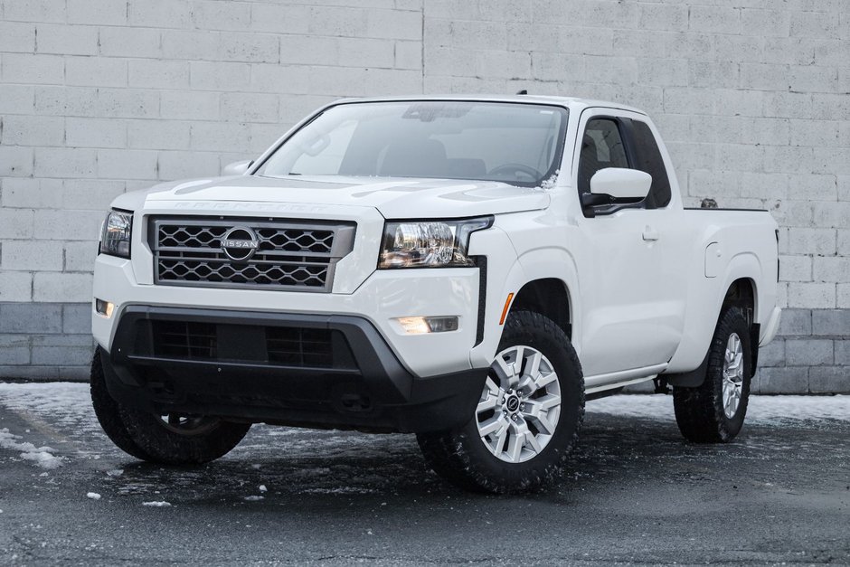 2023 Nissan Frontier SV-2