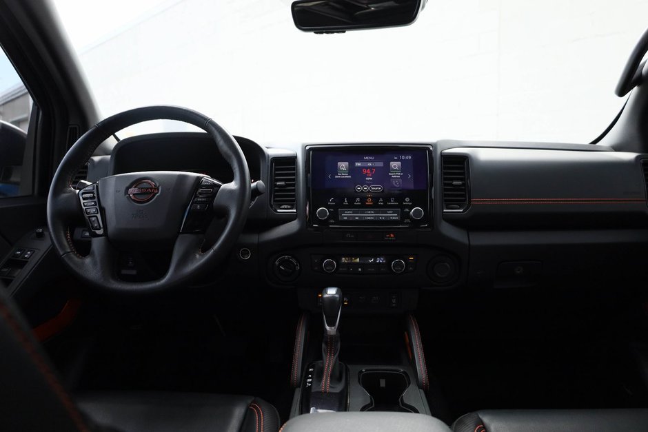 2023 Nissan Frontier PRO-4X-13