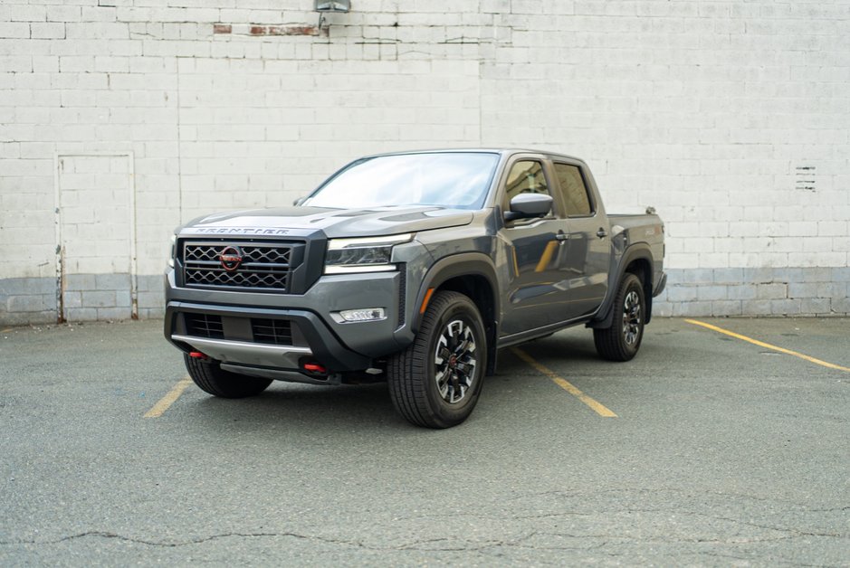 2023 Nissan Frontier PRO-4X-2