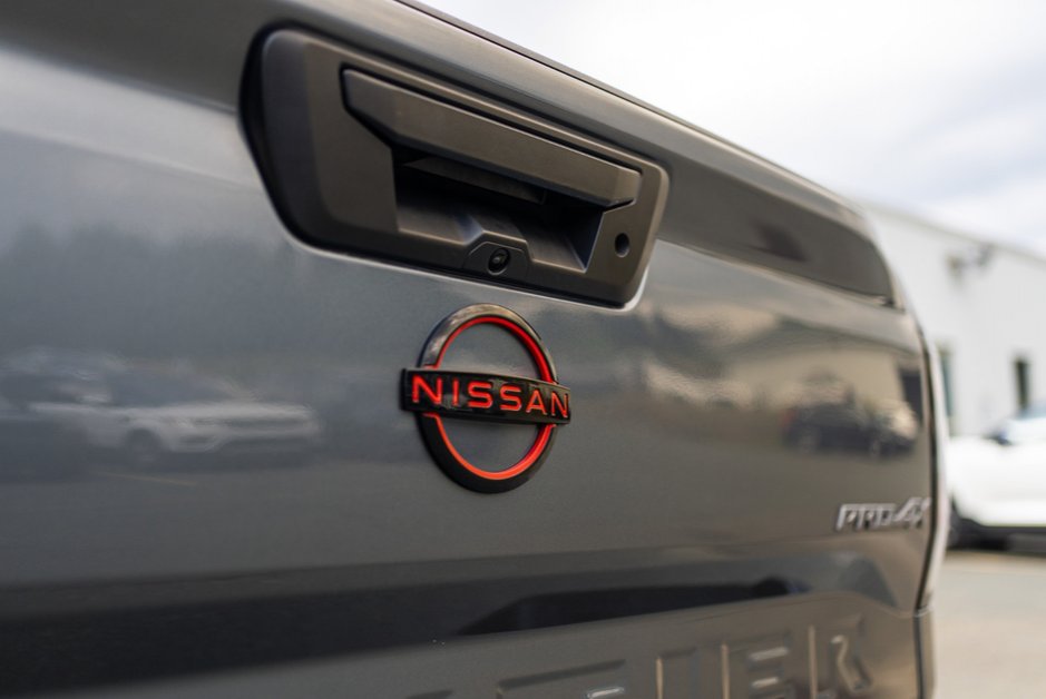 2023 Nissan Frontier PRO-4X-5