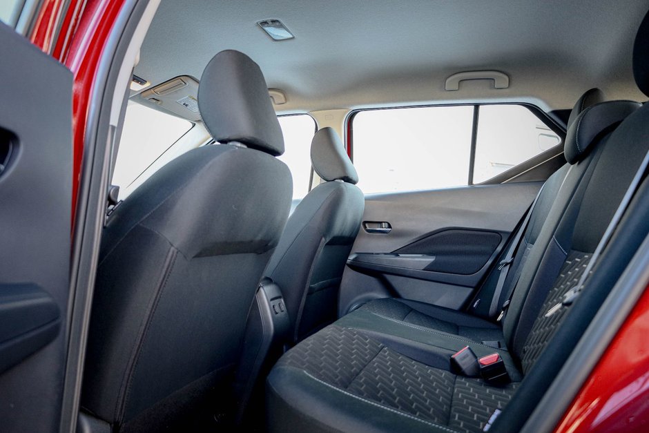 2025 Nissan Kicks Play SV-12