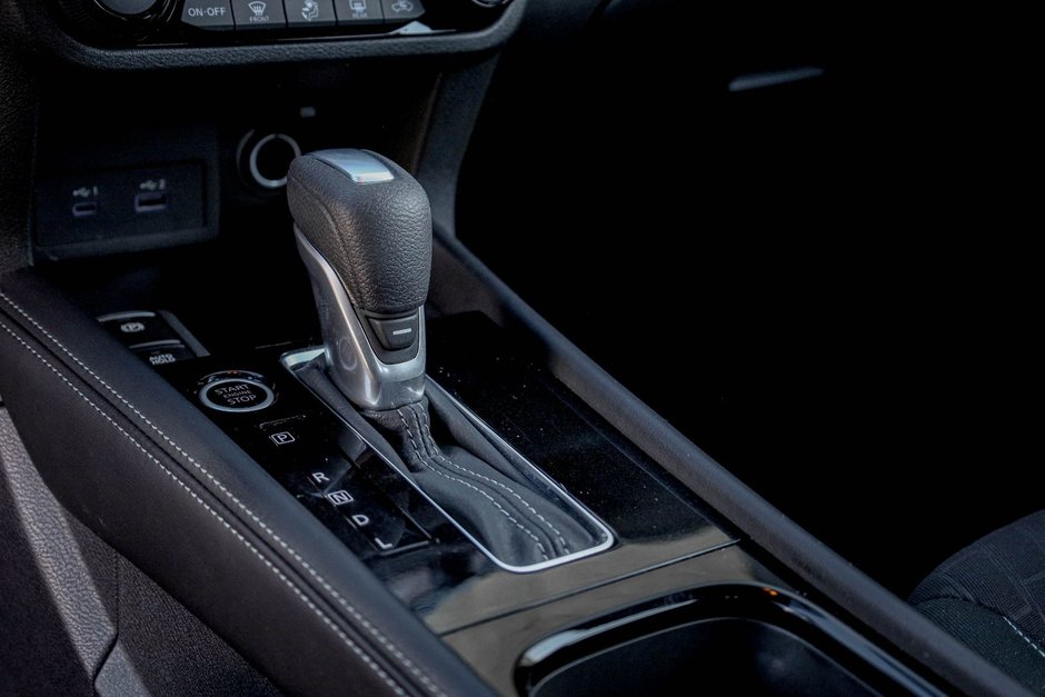 2025 Nissan Kicks Play SV-14