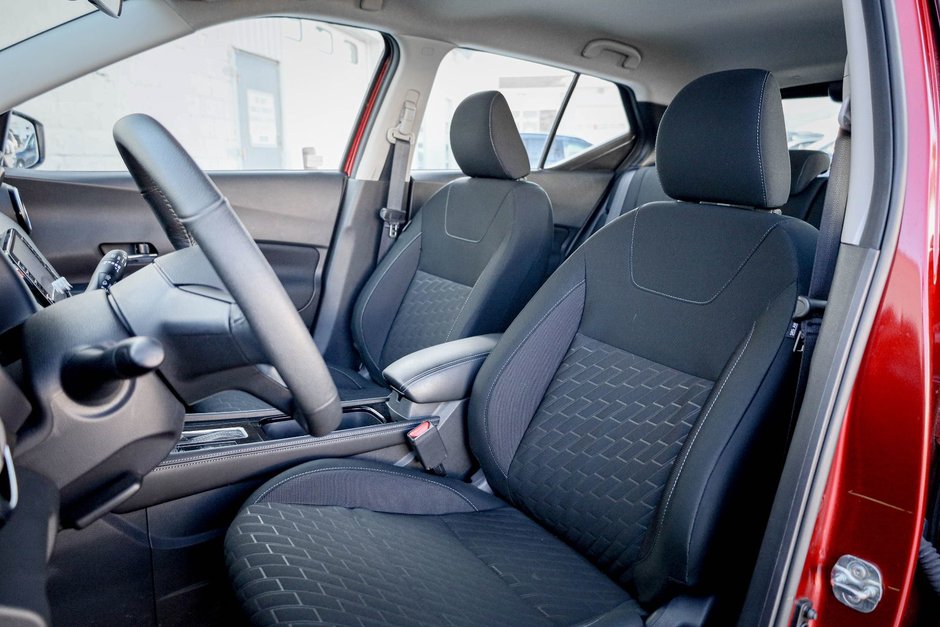 2025 Nissan Kicks Play SV-9