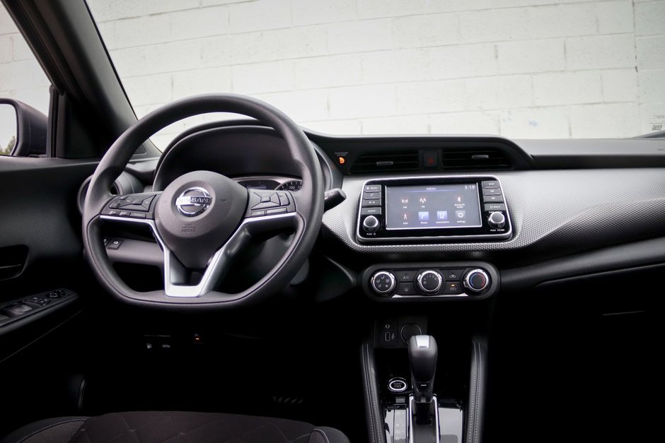 2019 Nissan Kicks S-16