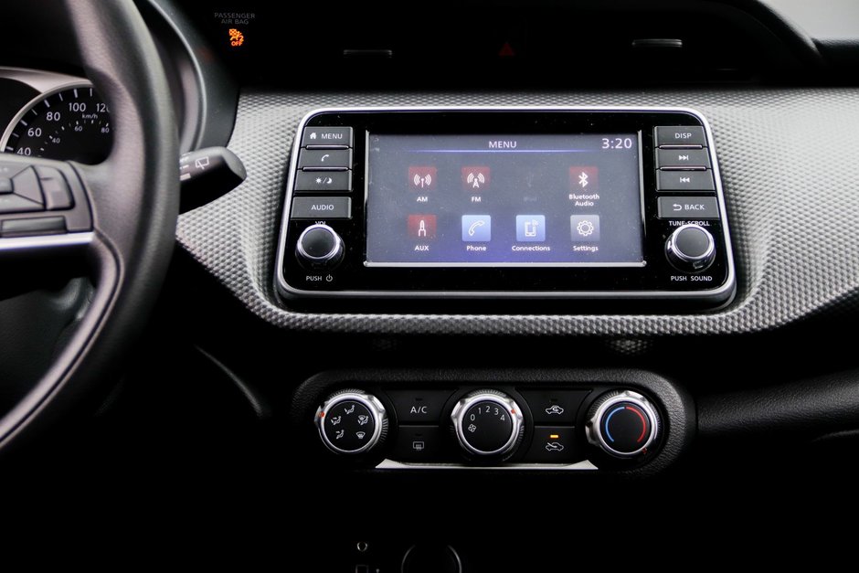 2019 Nissan Kicks S-17