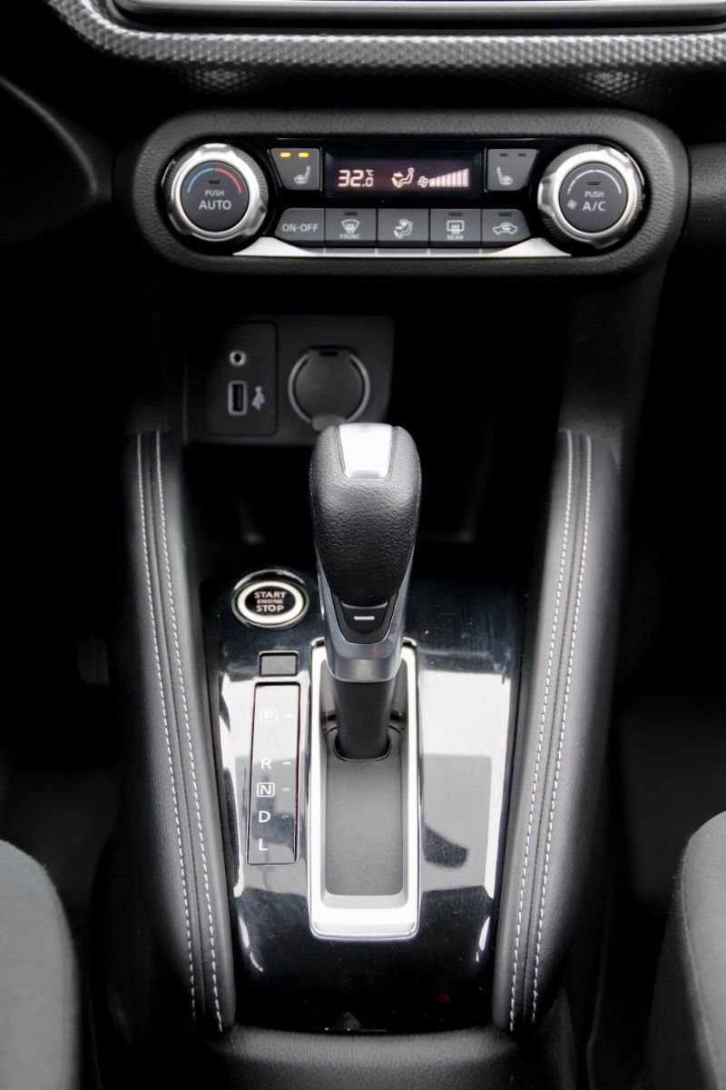 2019 Nissan Kicks S-19