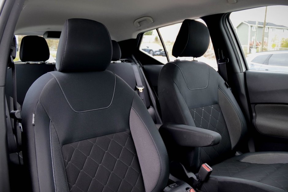 2019 Nissan Kicks S-23