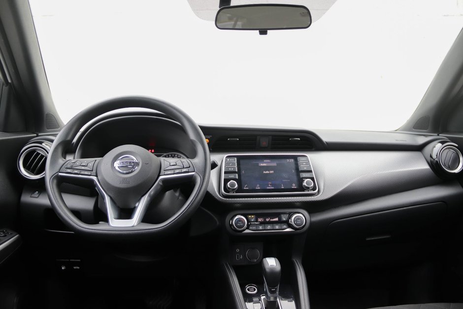 2019 Nissan Kicks S-17