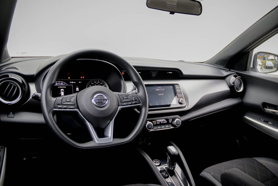 2019 Nissan Kicks S-26