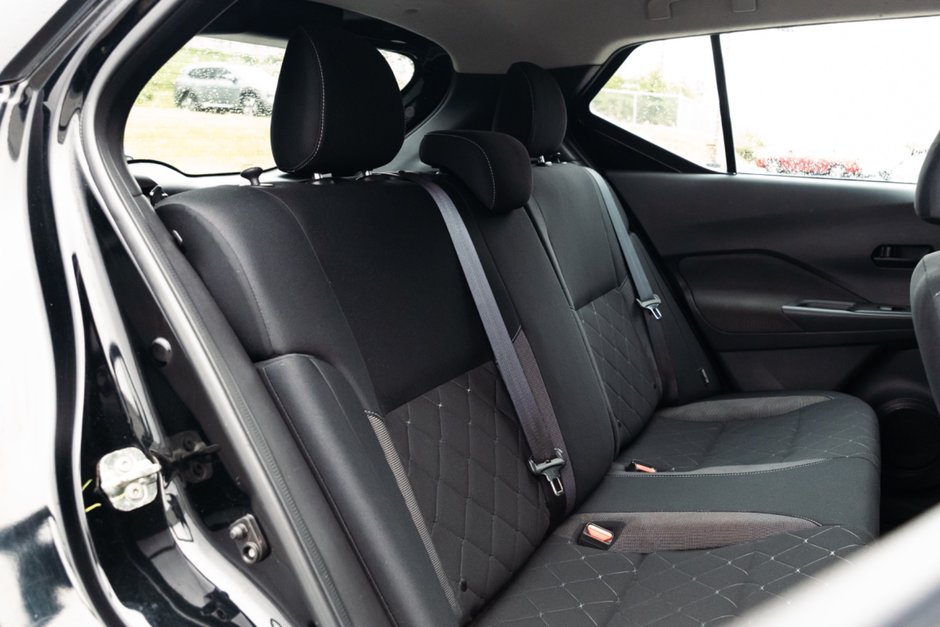 2020 Nissan Kicks S CVT-19