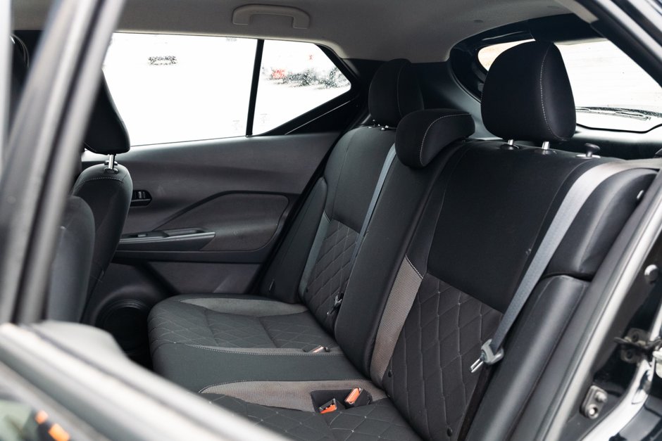 2020 Nissan Kicks S CVT-18