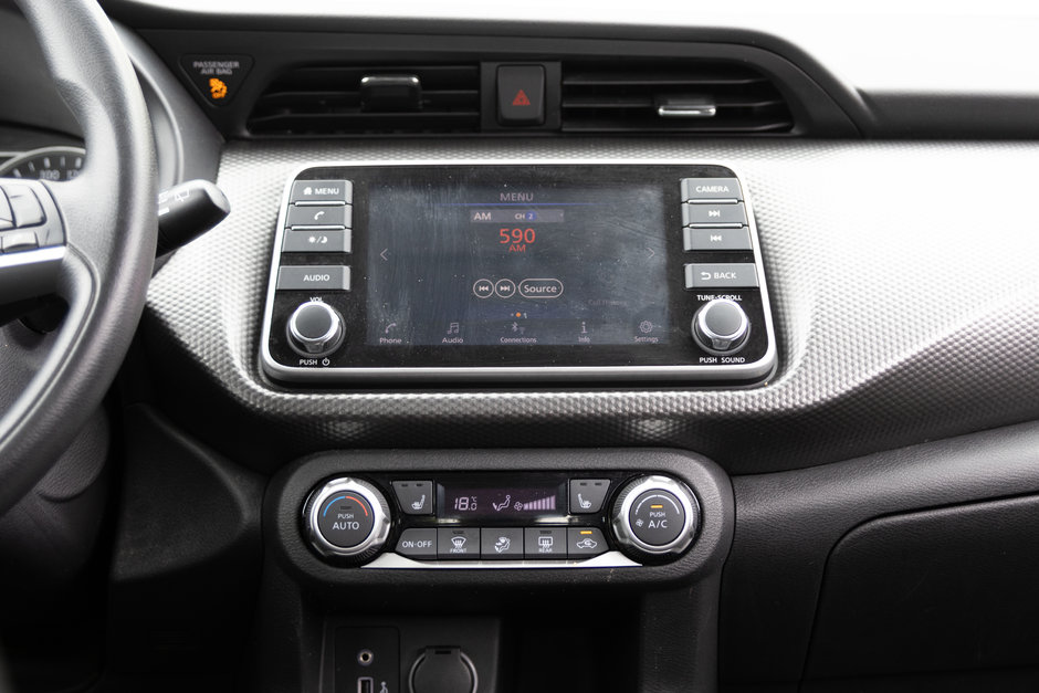 2020 Nissan Kicks SV CVT-19