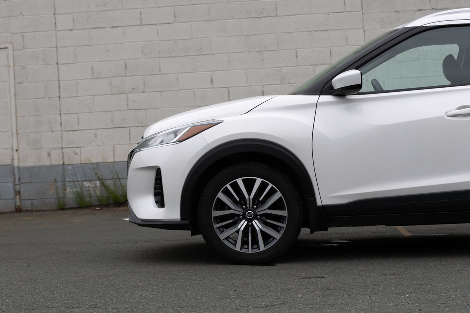 2021 Nissan Kicks SV CVT-1