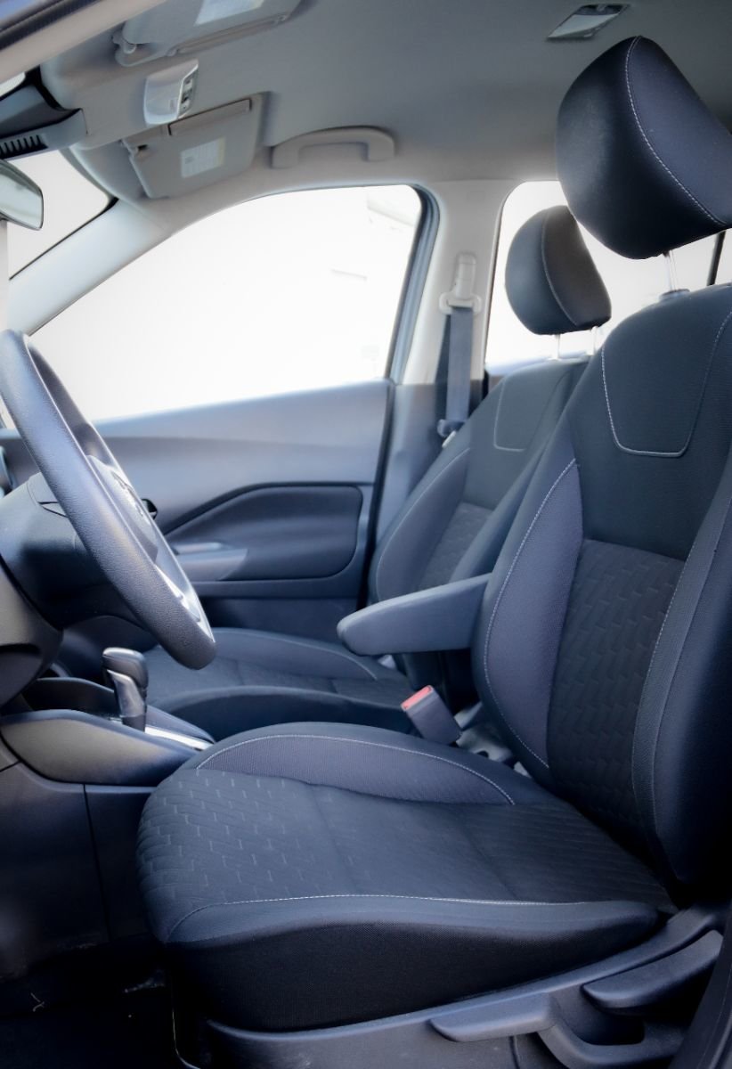 2021 Nissan Kicks S-12