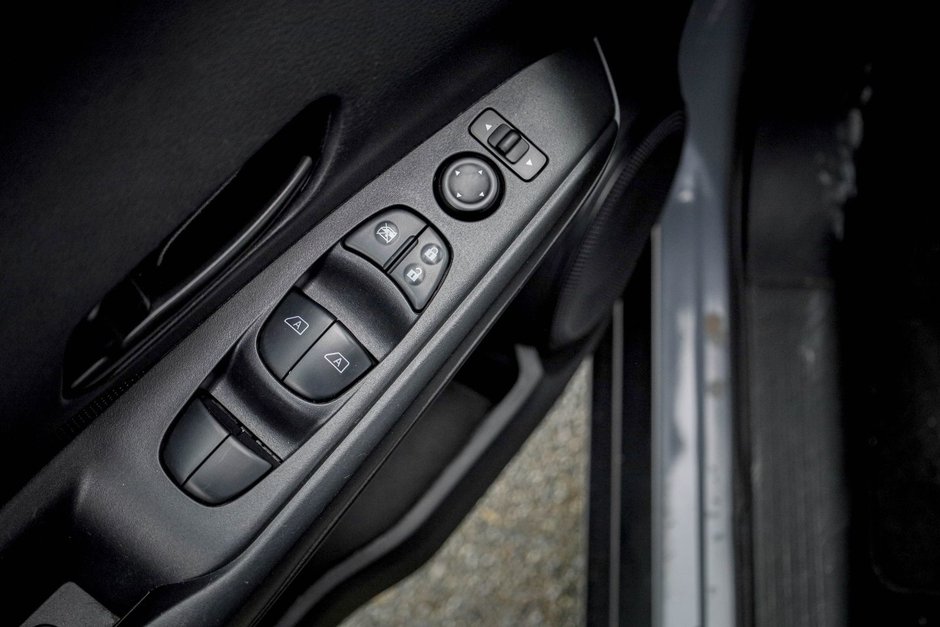 2021 Nissan Kicks S-10