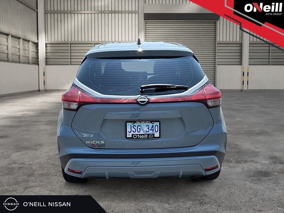2022 Nissan Kicks S CVT-4