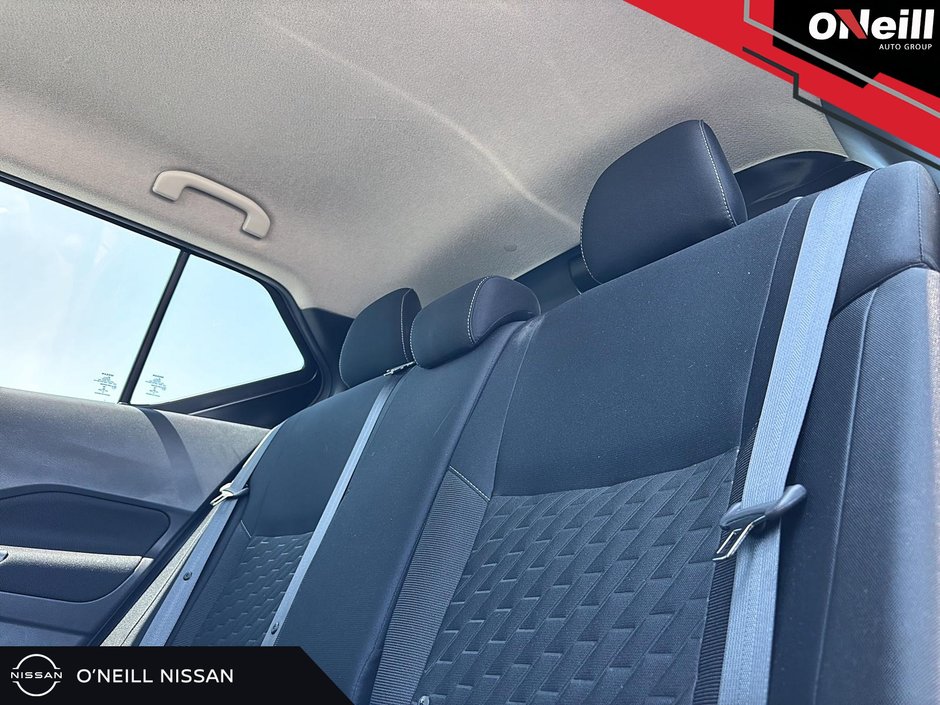 2022 Nissan Kicks S CVT-10
