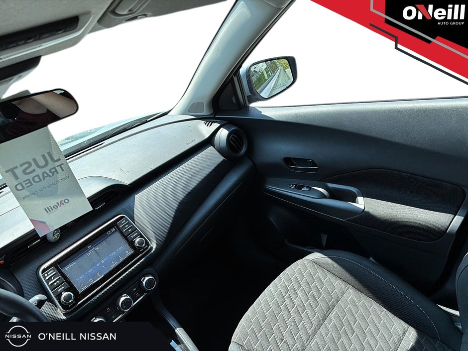 2022 Nissan Kicks S CVT-15