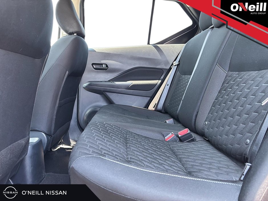 2022 Nissan Kicks S CVT-9